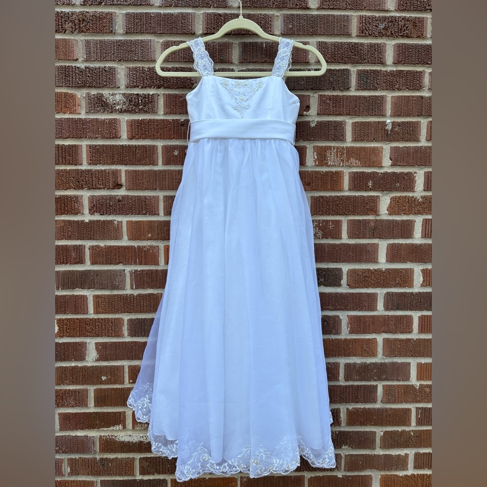 Davids Bridal Flower Girl Size 7 Lace shoulder straps White Dress Gown Fairy - Picture 1 of 11